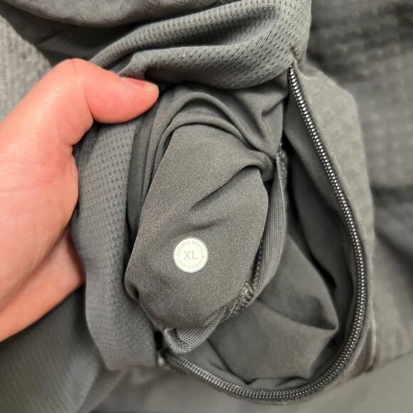 Lululemon Cold Terrain Vest Jacket Mens XL Gray Logo Mock Neck Pockets Full Zip - Picture 6 of 10
